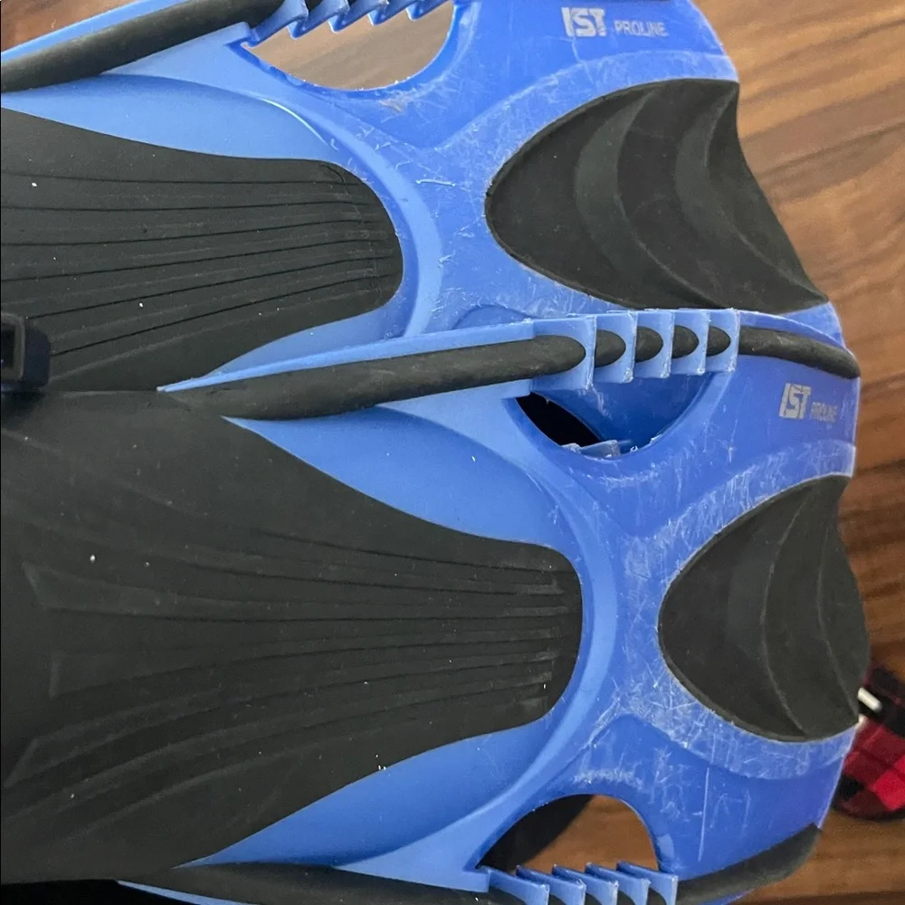 OPEN HEEL SNORKELLING FINS from IST Sports Corp.